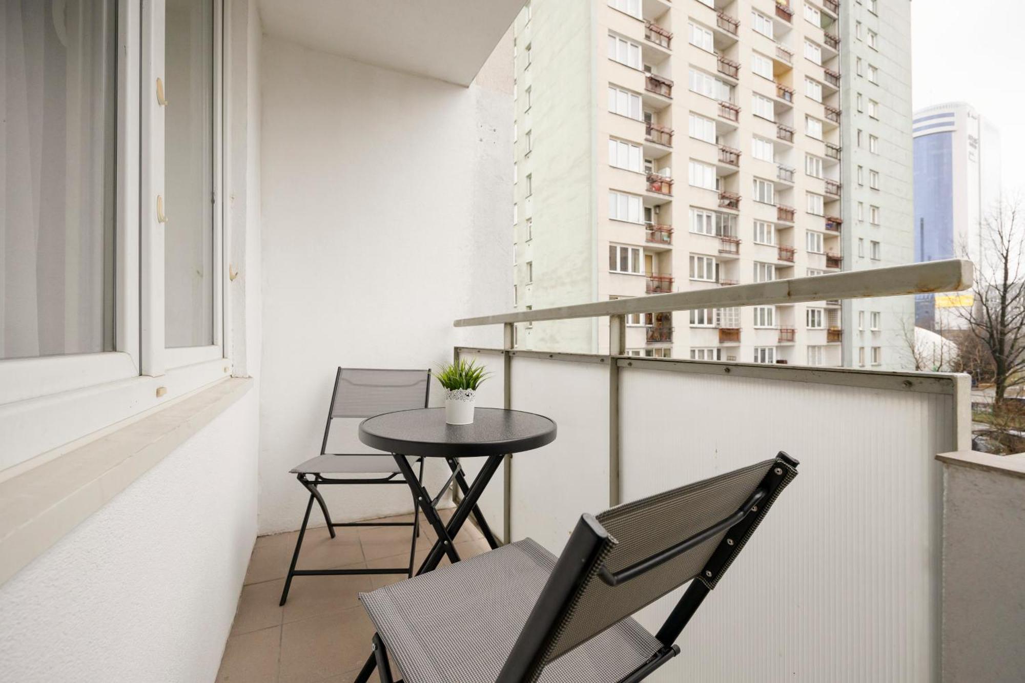 Comfortable Apartment Warsaw Wola & Balcony By Noclegi Renters 외부 사진